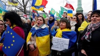 Photo of الآلاف يتظاهرون في فرنسا تضامنا مع أوكرانيا